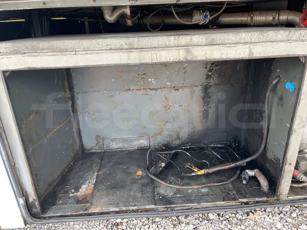 Volvo B10M 55/60 -EUR0-228kW -11.880m - jack and driver keys