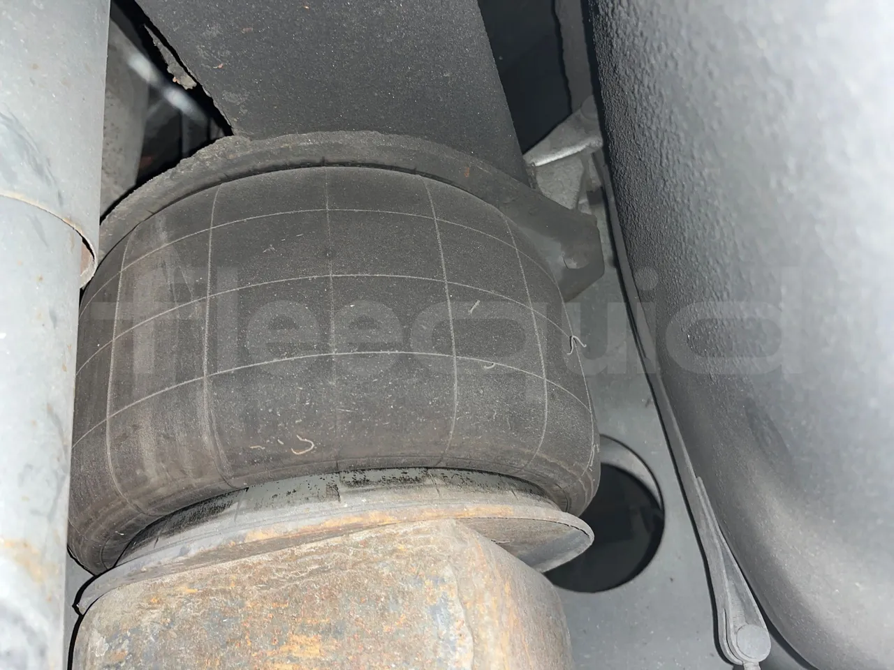 Volvo B10M 55/60 -EUR0-228kW -11.880m - axel 2 air springs 2 left