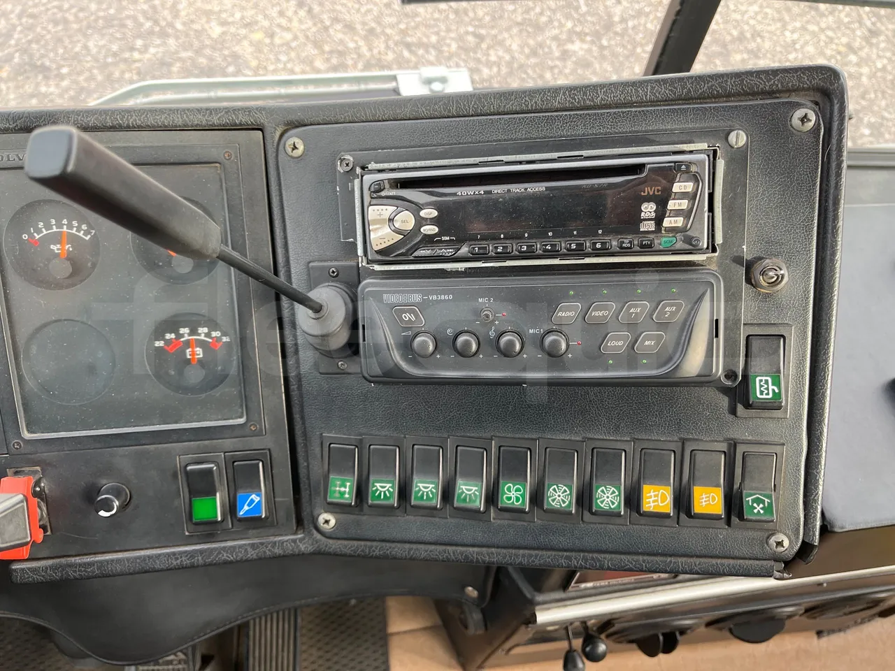 Volvo B10M 55/60 -EUR0-228kW -11.880m - onboard devices 1