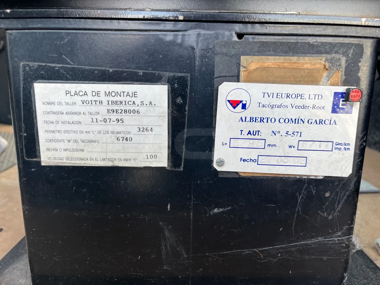 Volvo B10M 55/60 -EUR0-228kW -11.880m - onboard devices 3