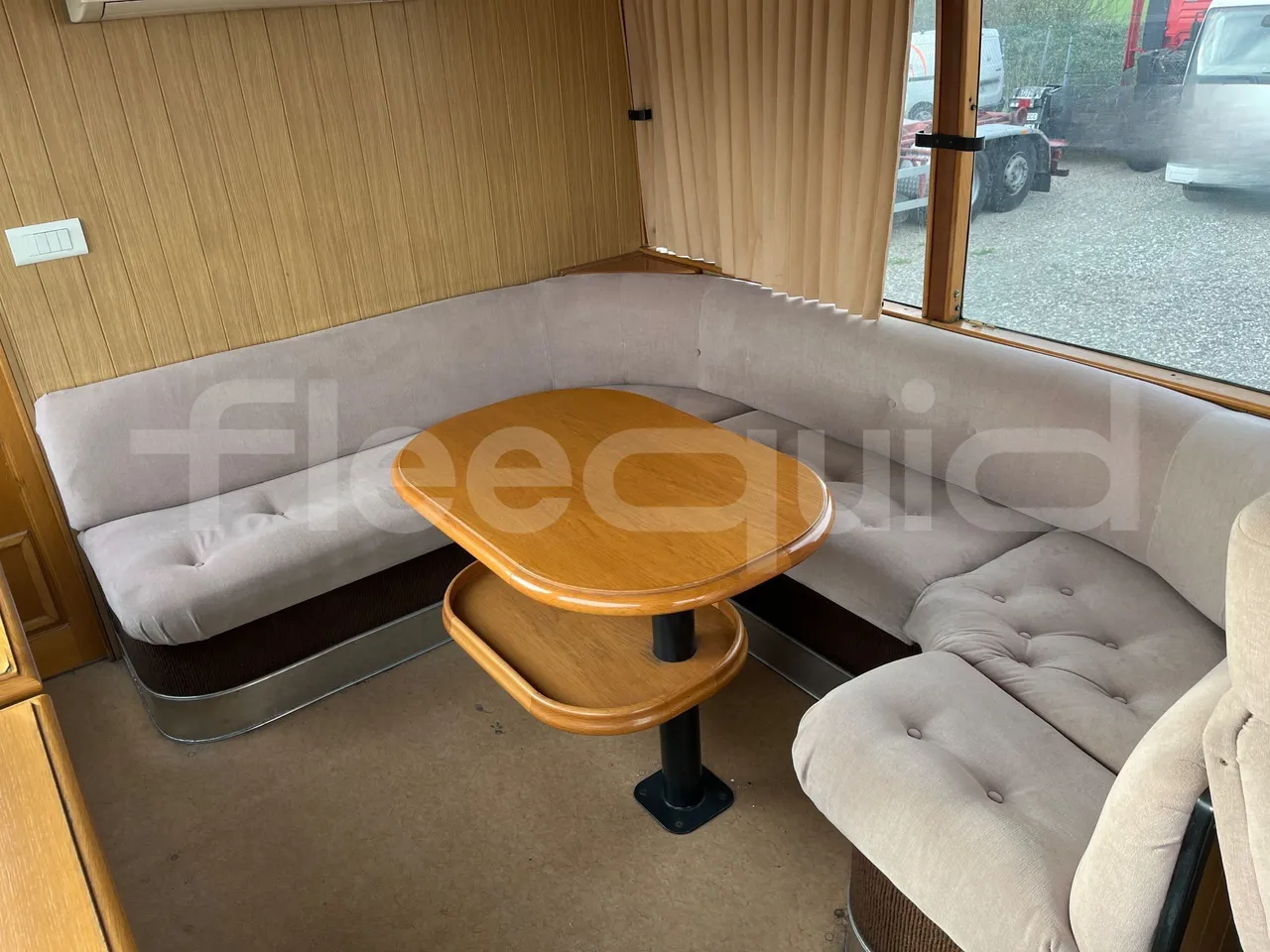 Volvo B10M 55/60 -EUR0-228kW -11.880m - central seat safety belt