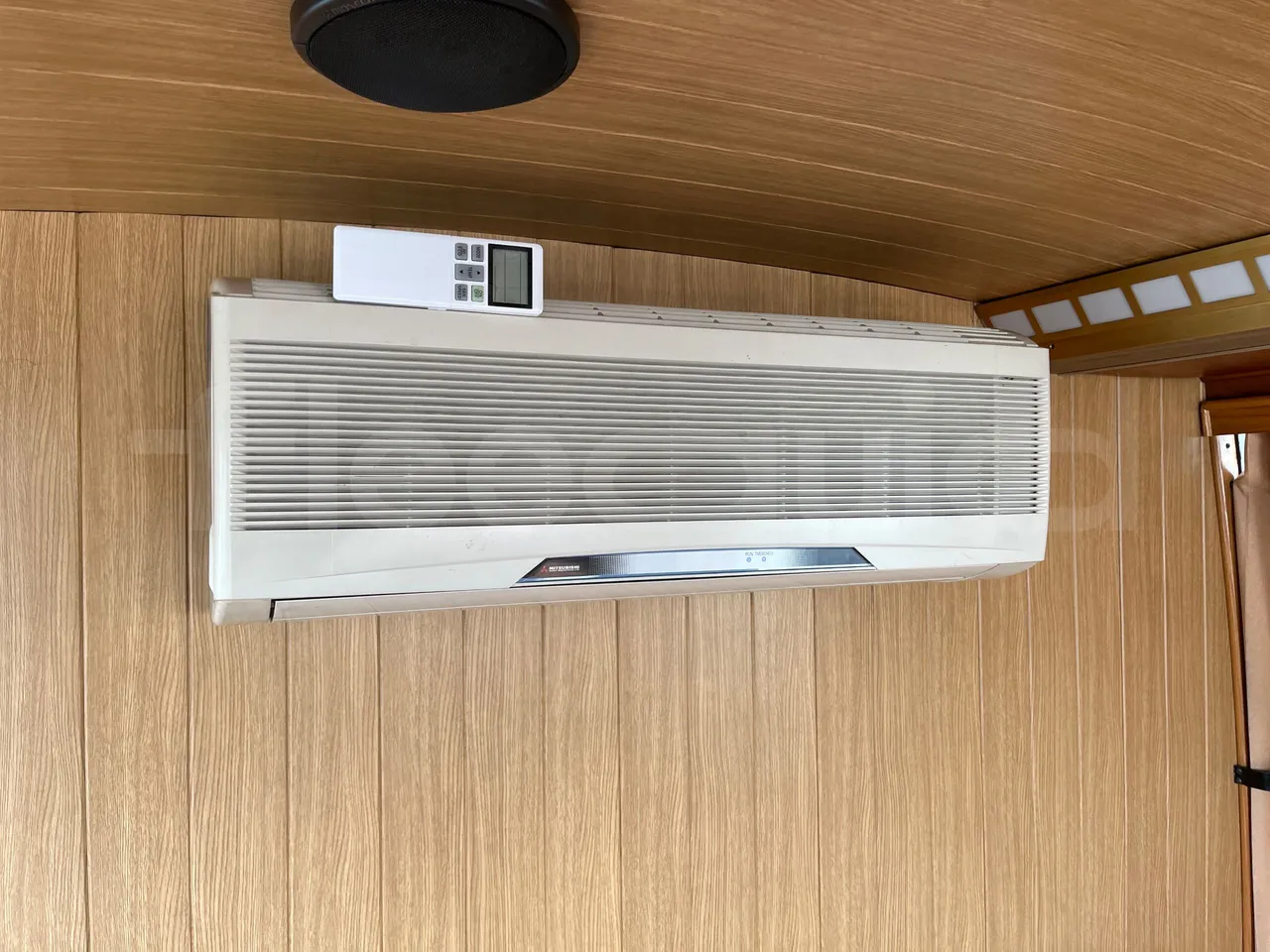 Volvo B10M 55/60 -EUR0-228kW -11.880m - handrails photo