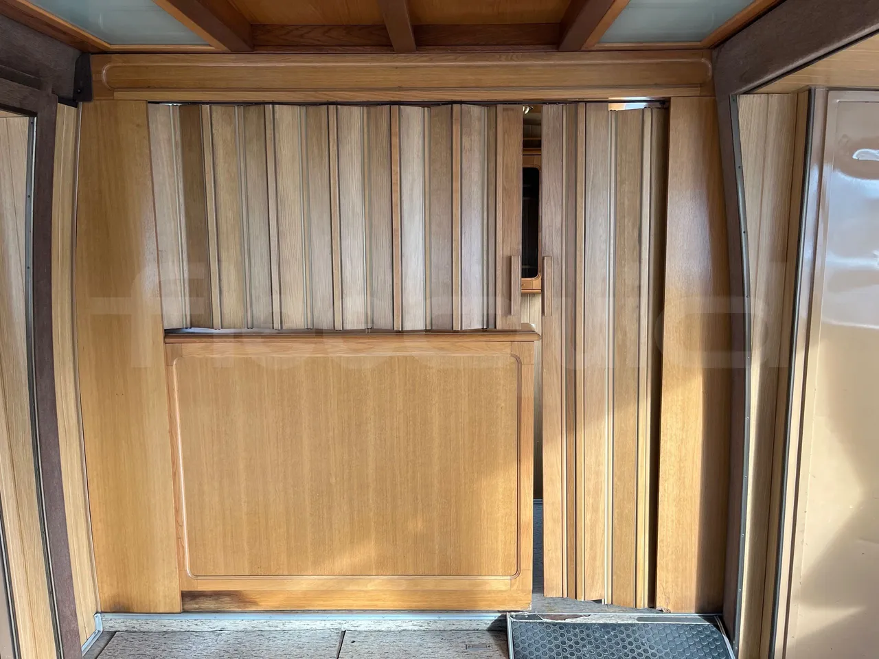 Volvo B10M 55/60 -EUR0-228kW -11.880m - roof hatch 1