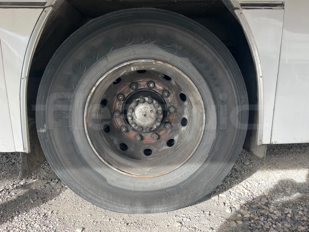 Volvo B10M 55/60 -EUR0-228kW -11.880m - tread condition front tires left