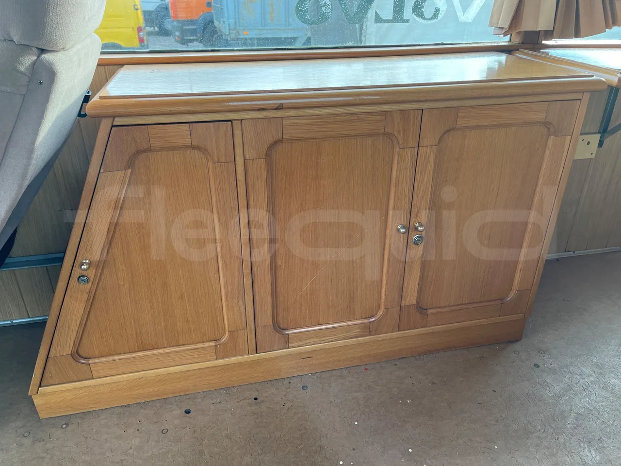 Volvo B10M 55/60 -EUR0-228kW -11.880m - overhead compartments photo