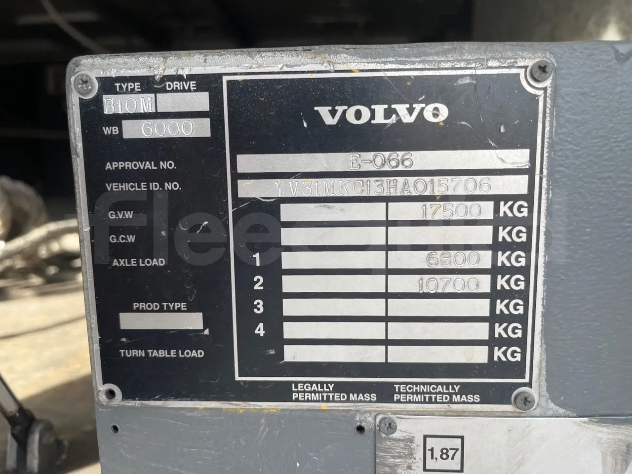 Volvo B10M 55/60 -EUR0-228kW -11.880m - vehicle plate photo