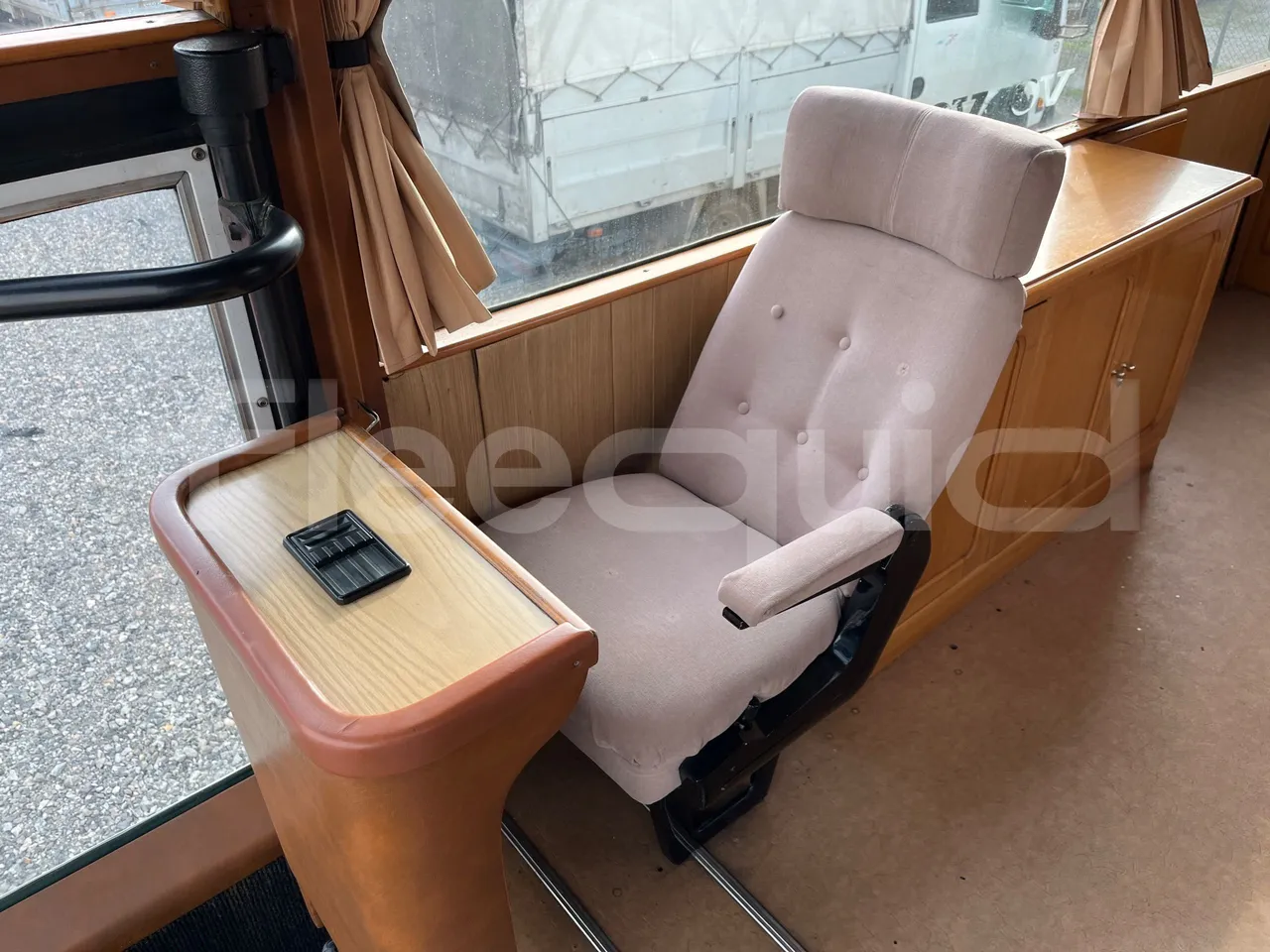 Volvo B10M 55/60 -EUR0-228kW -11.880m - hostess seat photo