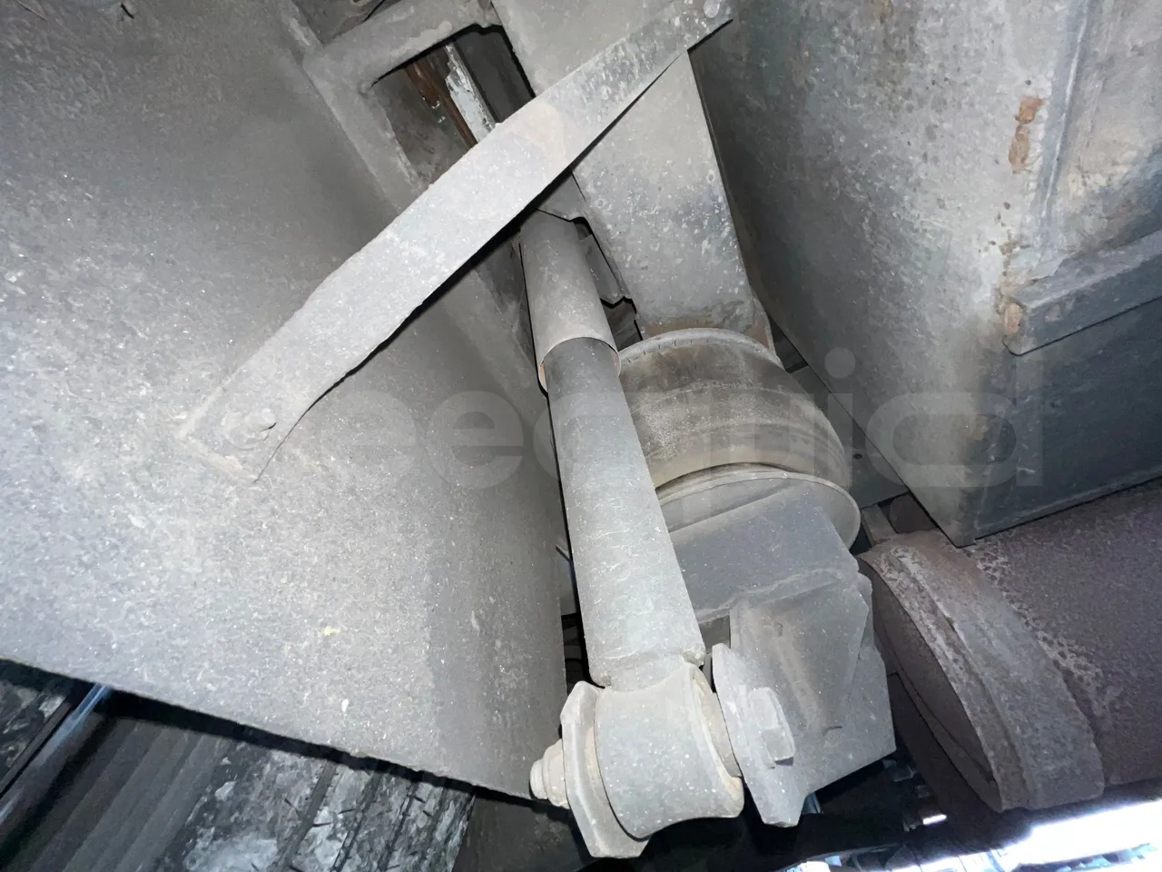 Volvo B10M 55/60 -EUR0-228kW -11.880m - axle 2 shock absorbers 1 right