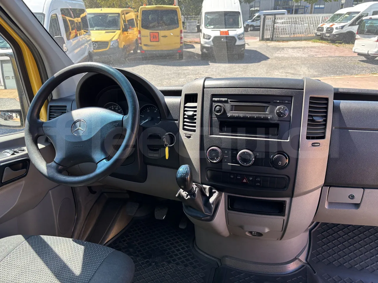 Mercedes-Benz Sprinter - Complete Driver's Dashboard