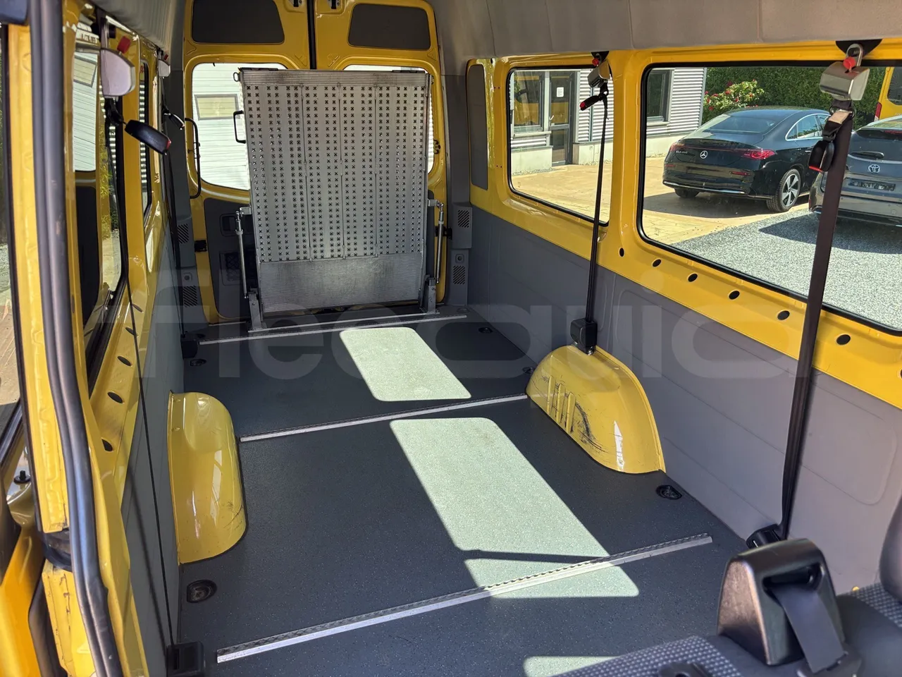 Mercedes-Benz Sprinter - Disabled Area