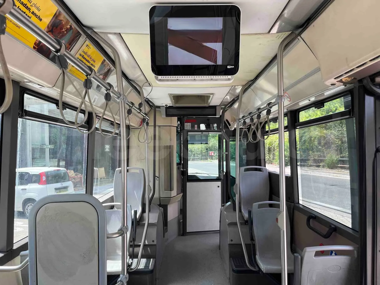 Iveco Citelis - Forward Seats From Middle Position