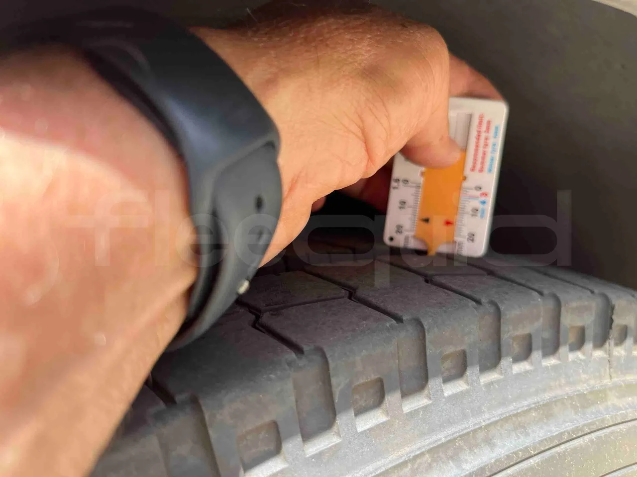Iveco Citelis - Second Axle Left Side: Tyre Thickness