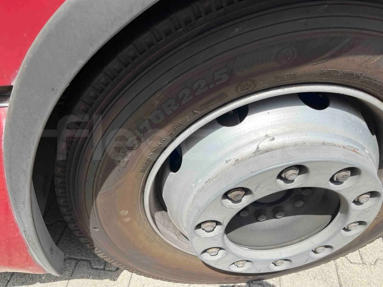 Iveco Citelis - First Axle Left Side: Tyre Size