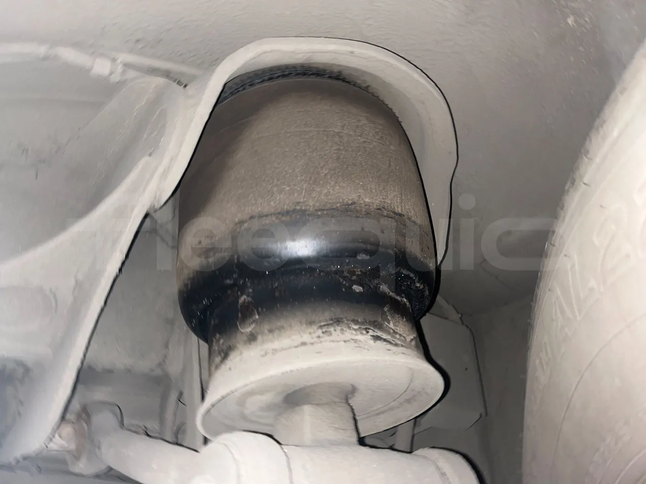 Man Lion's Regio L 360 - Euro5 - 265kW - 13.900mt - front air springs right