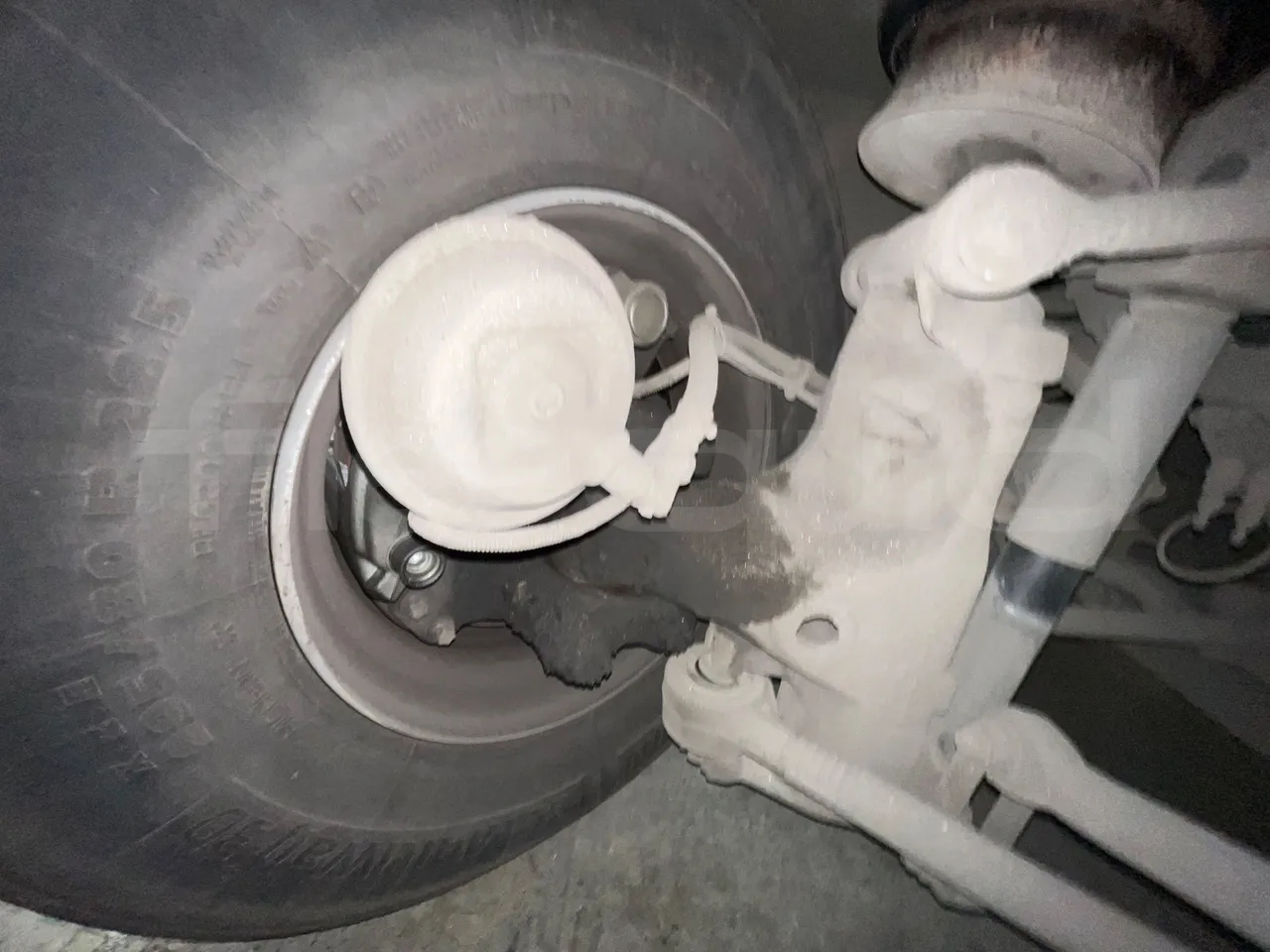 Man Lion's Regio L 360 - Euro5 - 265kW - 13.900mt - front brake calipers left