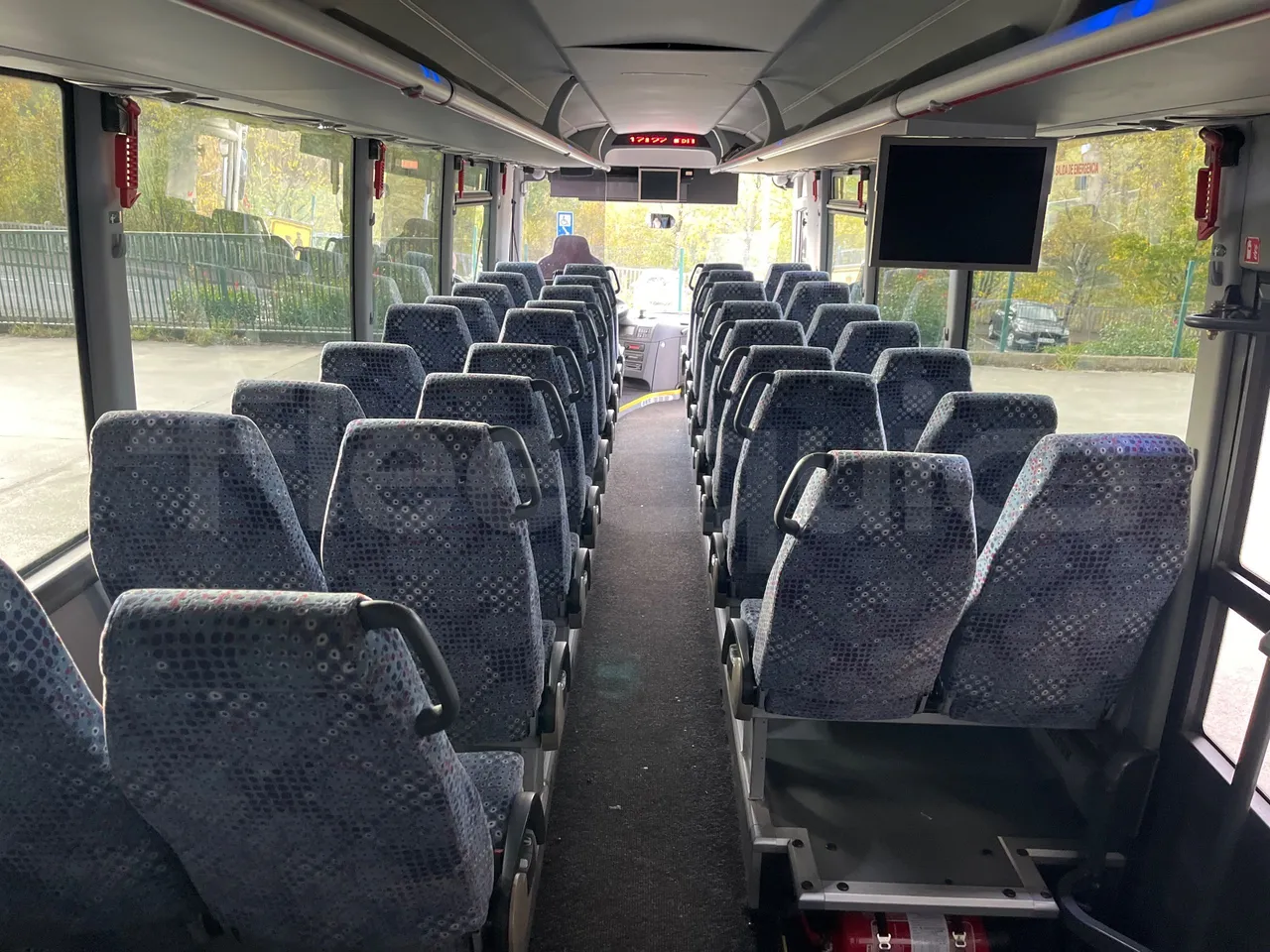 Man Lion's Regio L 360 - Euro5 - 265kW - 13.900mt - forward view all seats last row height