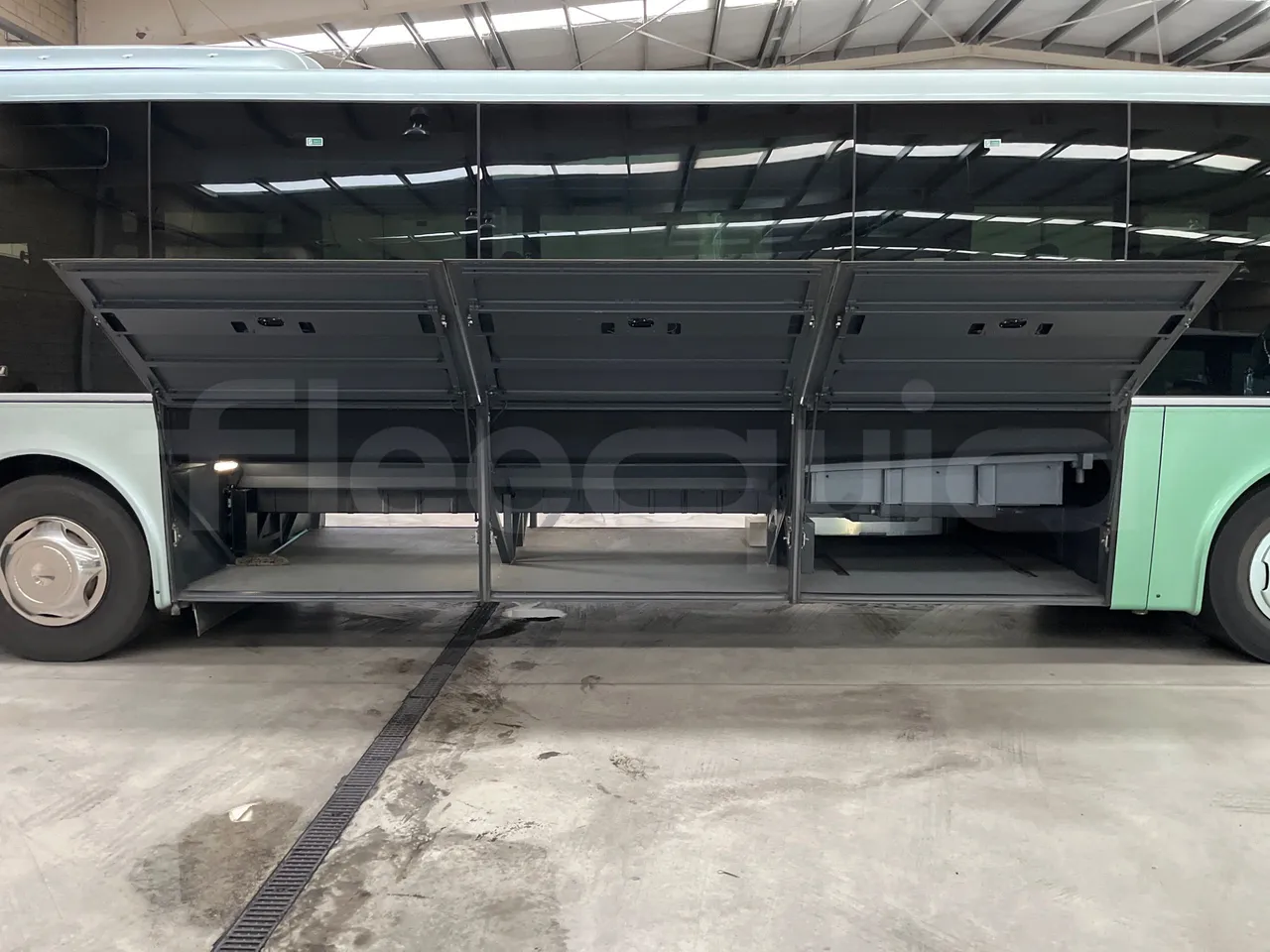Man Lion's Regio L 360 - Euro5 - 265kW - 13.900mt - luggage rack photo