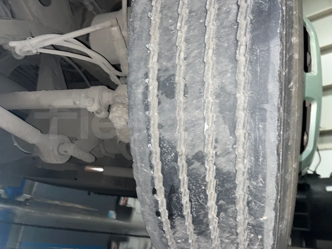 Man Lion's Regio L 360 - Euro5 - 265kW - 13.900mt - tread condition second axle tires left