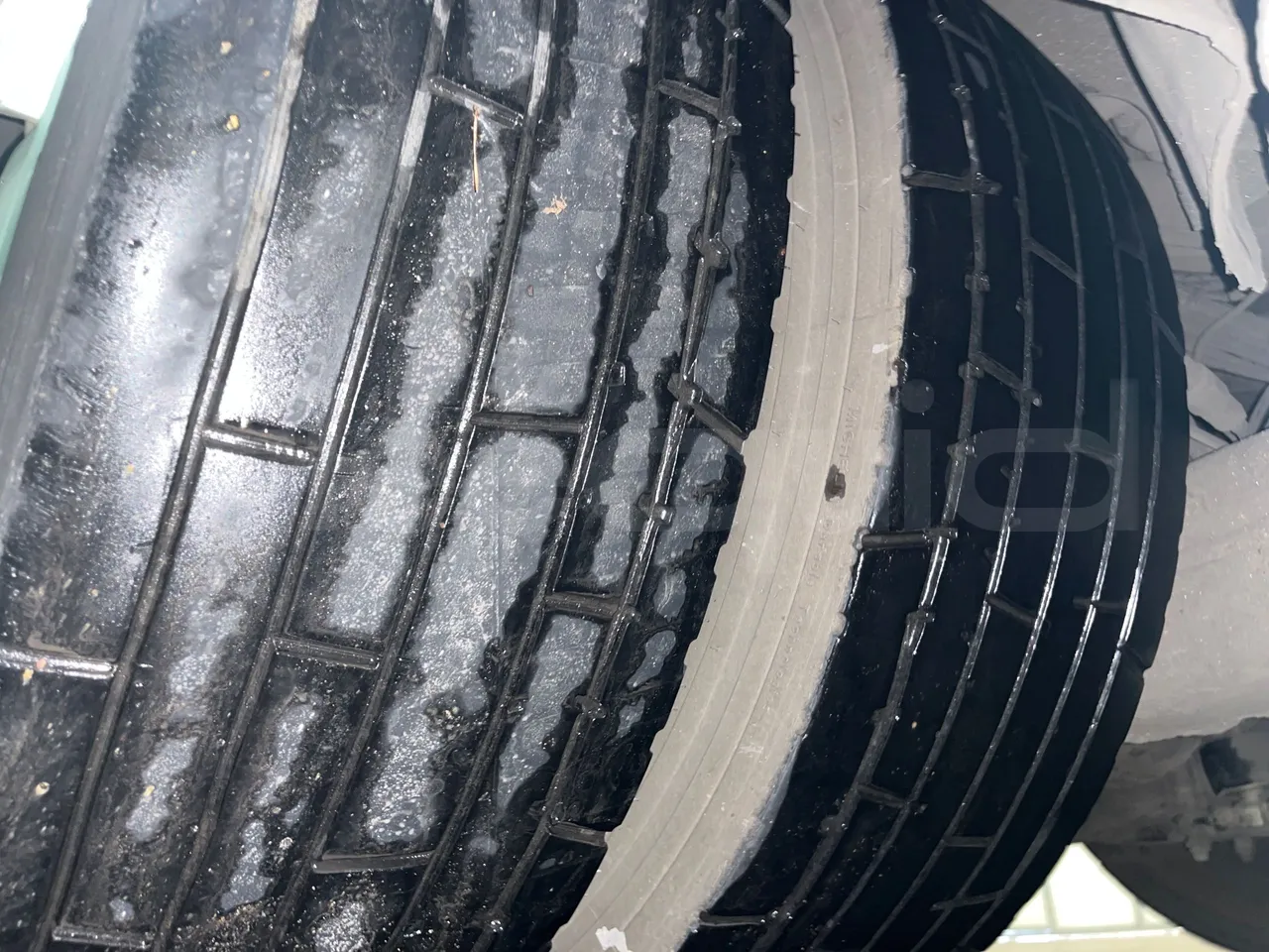 Man Lion's Regio L 360 - Euro5 - 265kW - 13.900mt - tread condition third axle tires left