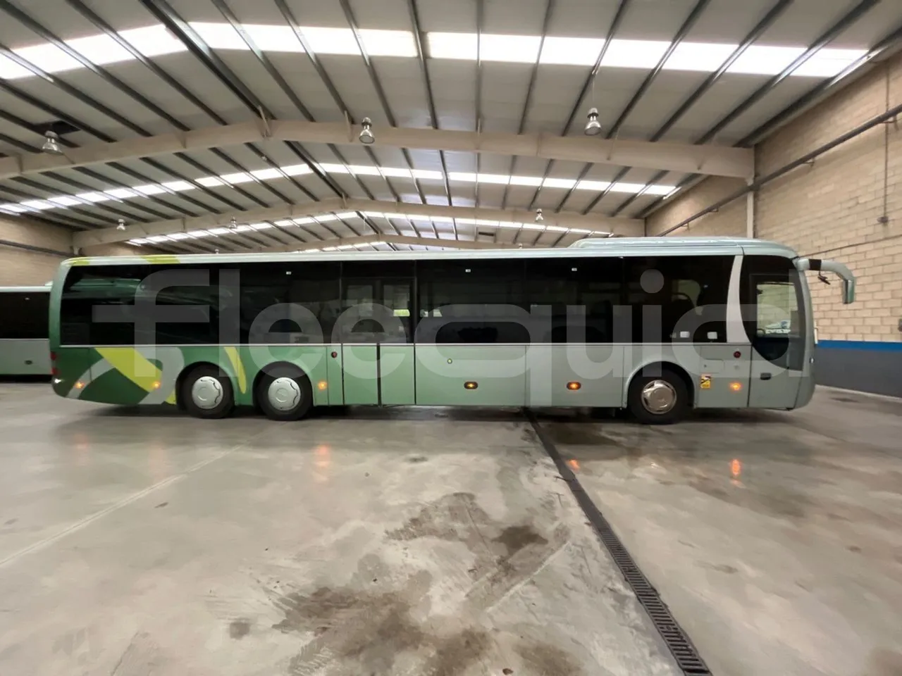 Man Lion's Regio L 360 - Euro5 - 265kW - 13.900mt - right side doors closed