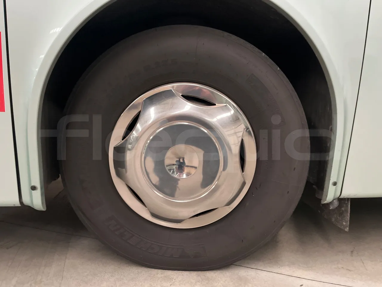 Man Lion's Regio L 360 - Euro5 - 265kW - 13.900mt - front left tire measurements