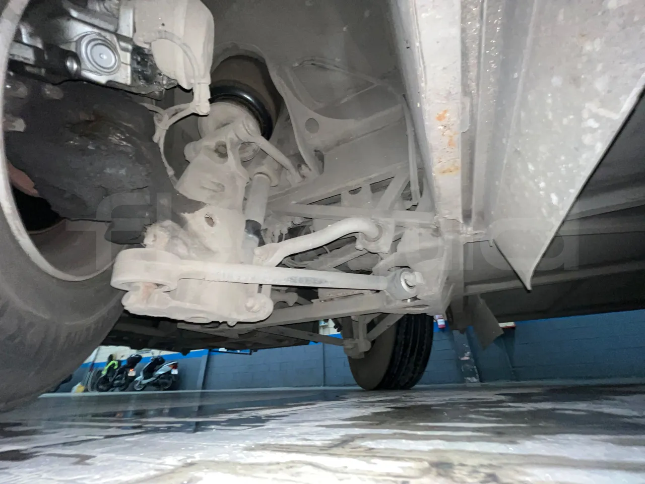 Man Lion's Regio L 360 - Euro5 - 265kW - 13.900mt - front axle left side