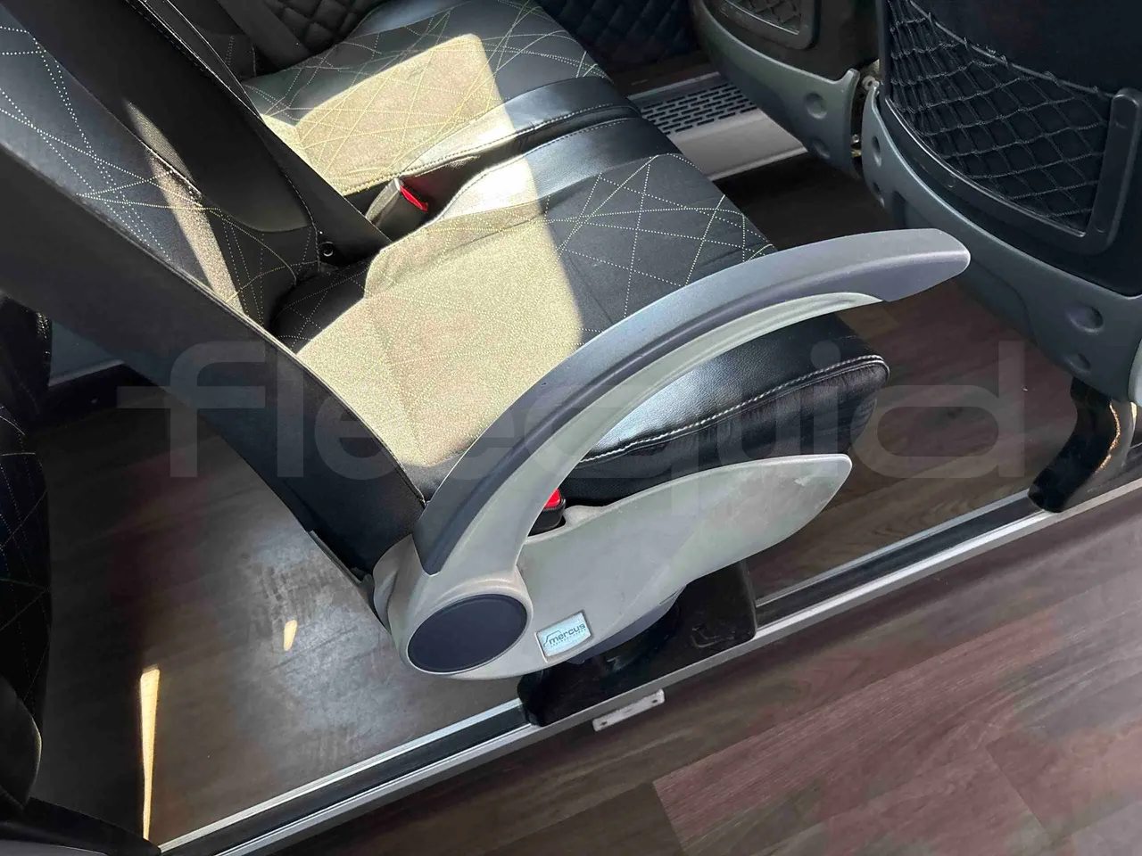 Mercedes-Benz Sprinter Mercus - Euro6 - 140kW - 7,400mt - armrest detail photo