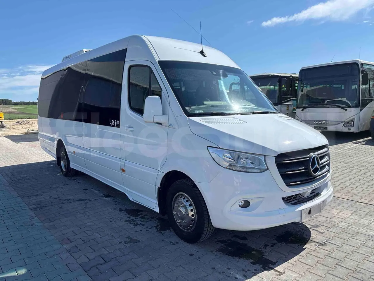 Mercedes-Benz Sprinter Mercus - Euro6 - 140kW - 7,400mt - Base cover photo