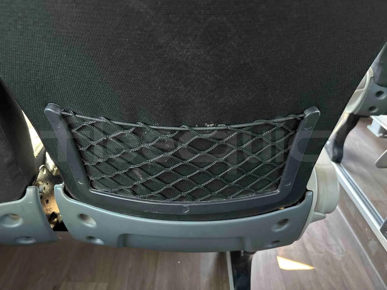 Mercedes-Benz Sprinter Mercus - Euro6 - 140kW - 7,400mt - mesh detail photo