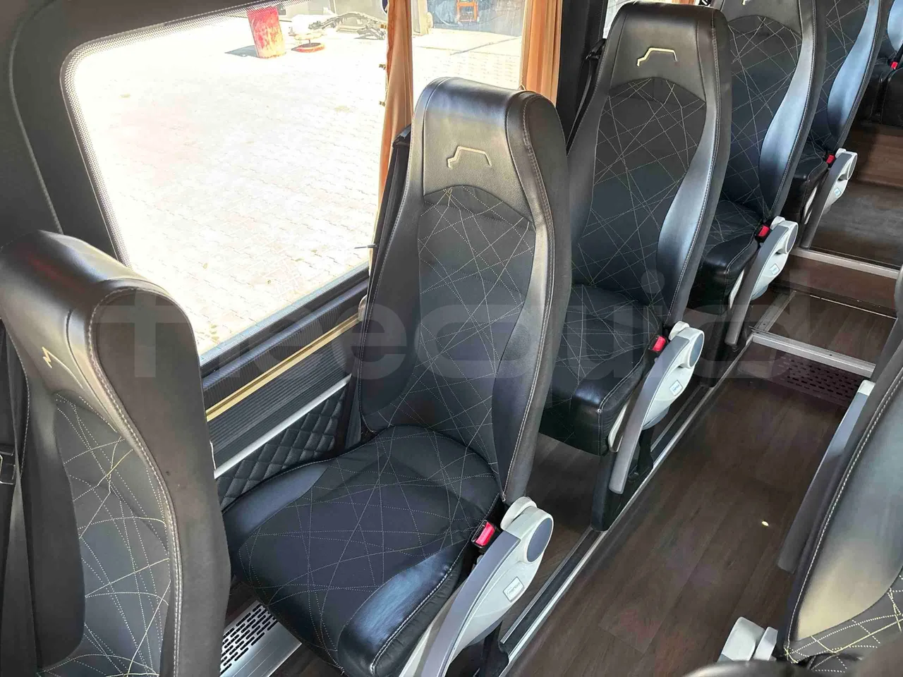 Mercedes-Benz Sprinter Mercus - Euro6 - 140kW - 7,400mt - single seat detail