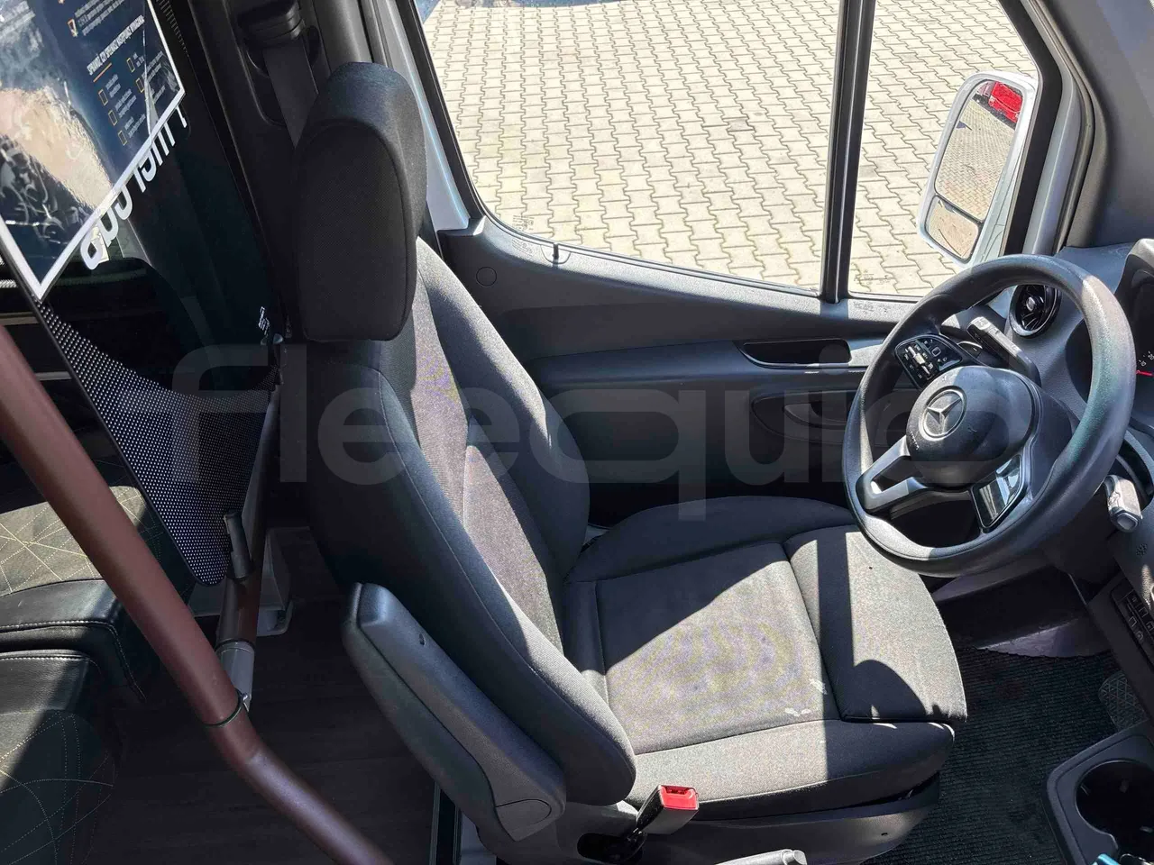 Mercedes-Benz Sprinter Mercus - Euro6 - 140kW - 7,400mt - driver's seat photo