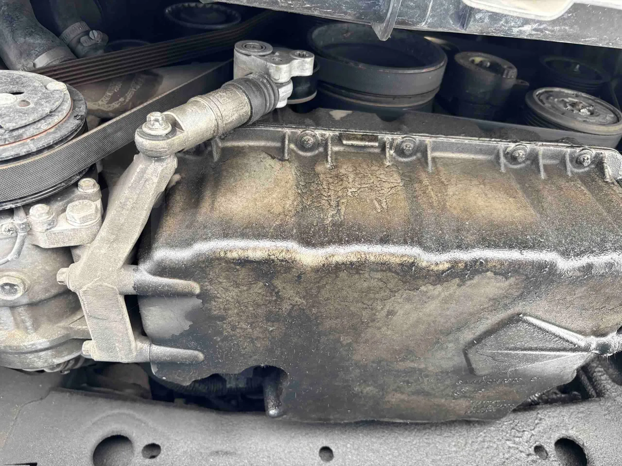 Mercedes-Benz Sprinter Mercus - Euro6 - 140kW - 7,400mt - engine without protection