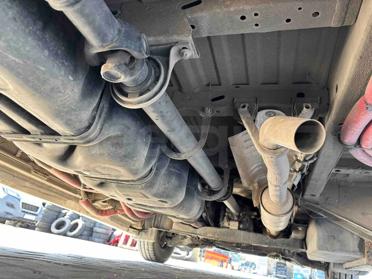 Mercedes-Benz Sprinter Mercus - Euro6 - 140kW - 7,400mt - exhaust photo
