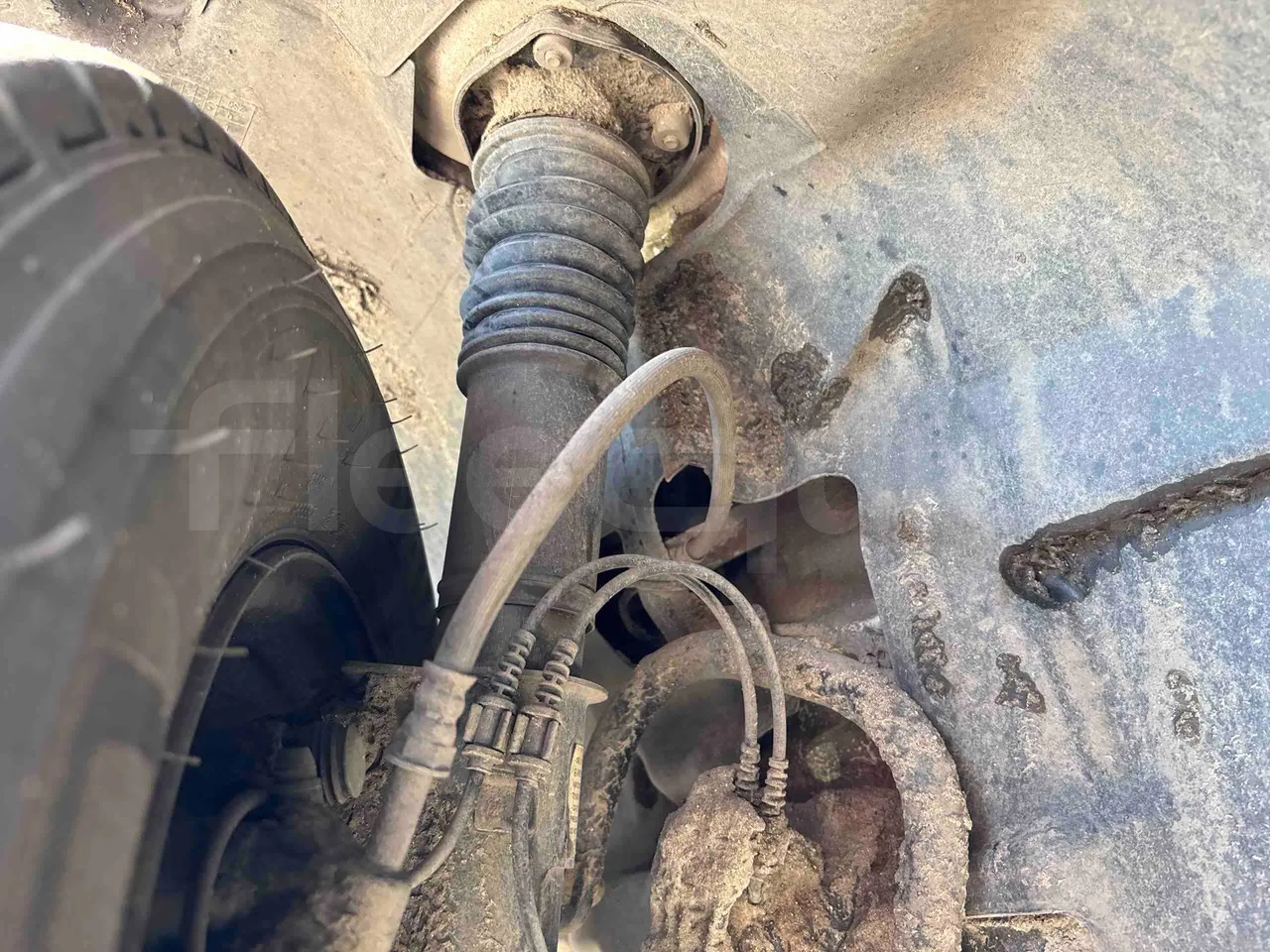 Mercedes-Benz Sprinter Mercus - Euro6 - 140kW - 7,400mt - front shock absorbers left