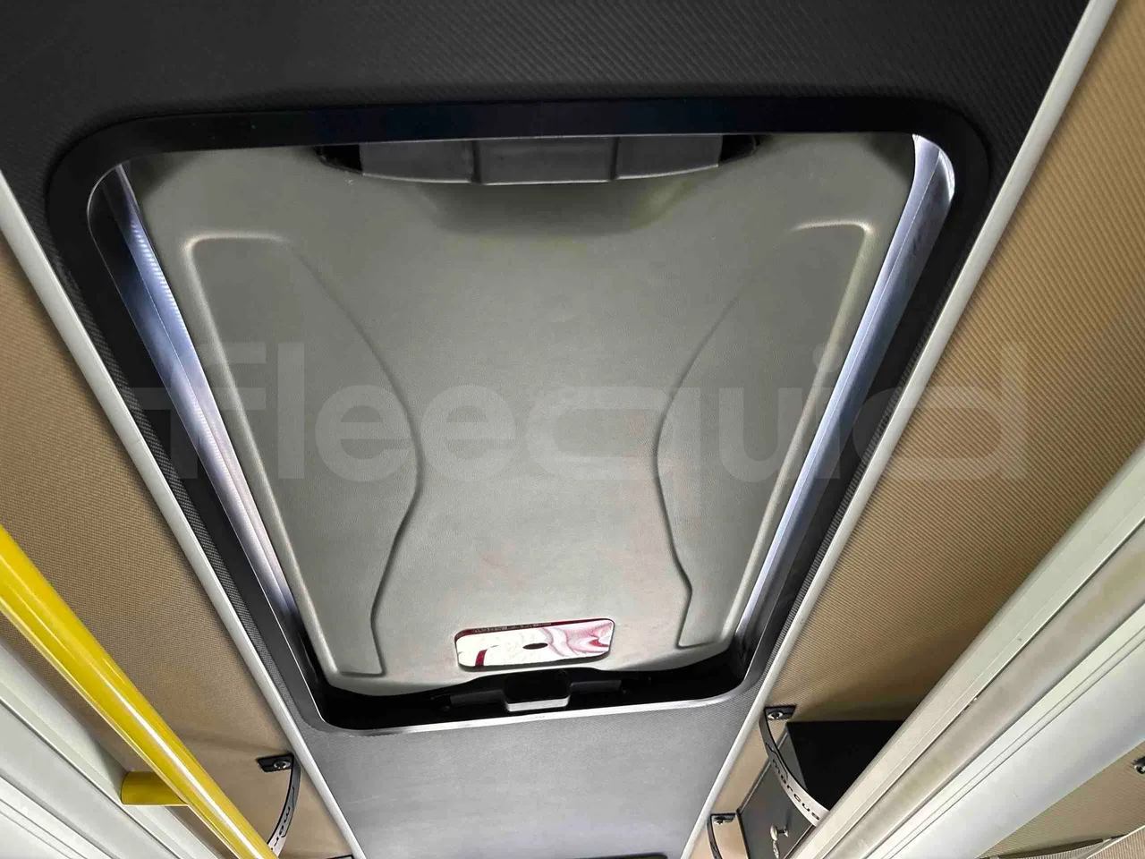 Mercedes-Benz Sprinter Mercus - Euro6 - 140kW - 7,400mt - roof hatch 1
