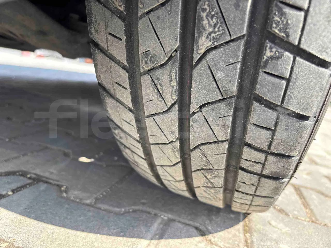 Mercedes-Benz Sprinter Mercus - Euro6 - 140kW - 7,400mt - tread condition front tires left