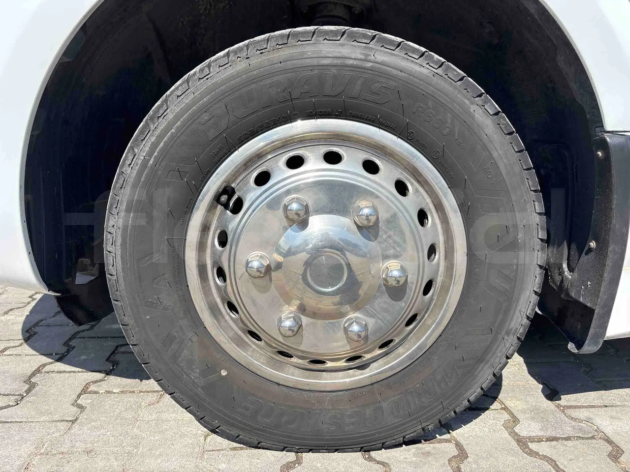Mercedes-Benz Sprinter Mercus - Euro6 - 140kW - 7,400mt - front left tire measurements