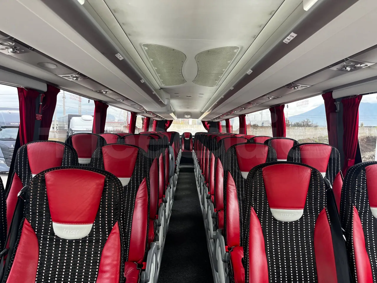 Irizar i6 12.35 - EUR6 - 305kW - 12.200m - jack and driver keys