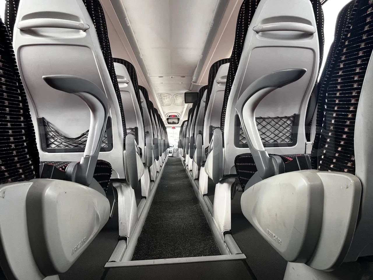 Irizar i6 12.35 - EUR6 - 305kW - 12.200m - seat brackets photo