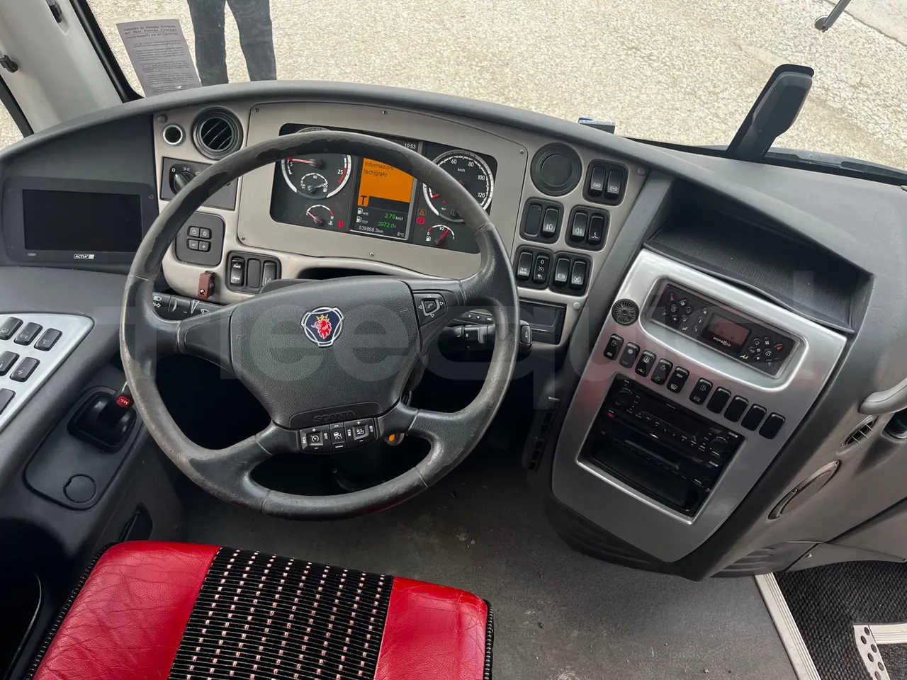 Irizar i6 12.35 - EUR6 - 305kW - 12.200m - buttons panels on