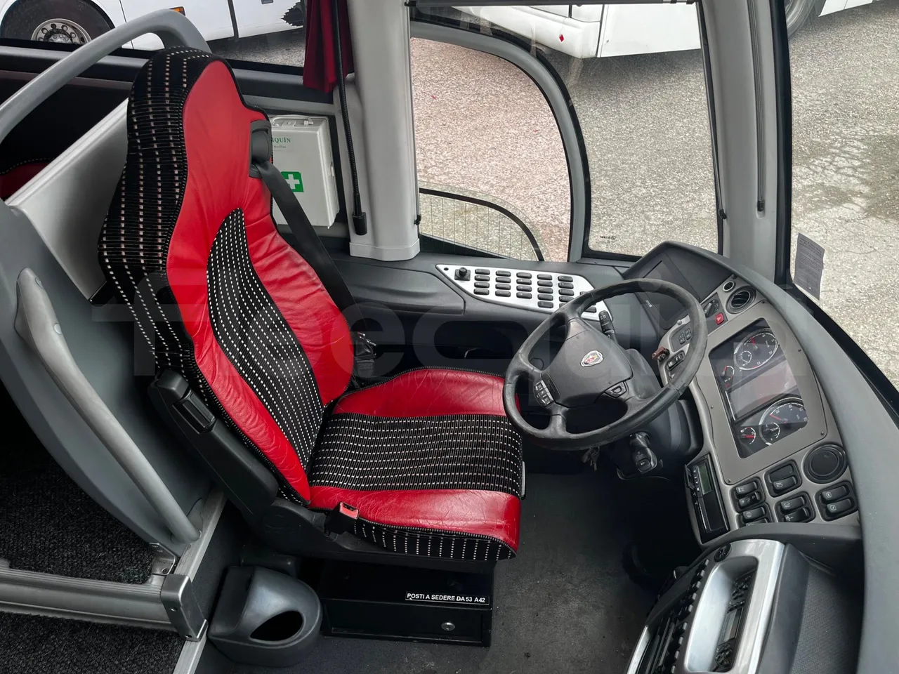 Irizar i6 12.35 - EUR6 - 305kW - 12.200m - driver's seat photo