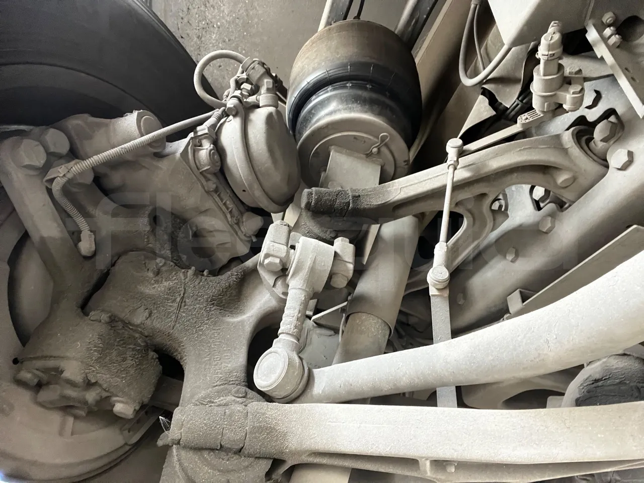 Irizar i6 12.35 - EUR6 - 305kW - 12.200m - front air springs left