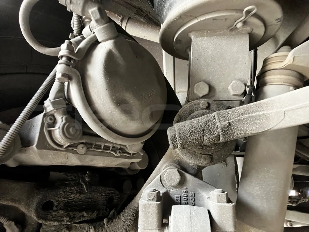 Irizar i6 12.35 - EUR6 - 305kW - 12.200m - front brake calipers left