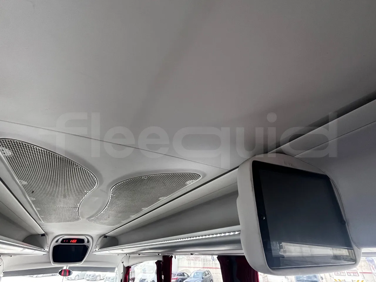 Irizar i6 12.35 - EUR6 - 305kW - 12.200m - monitor detail photo
