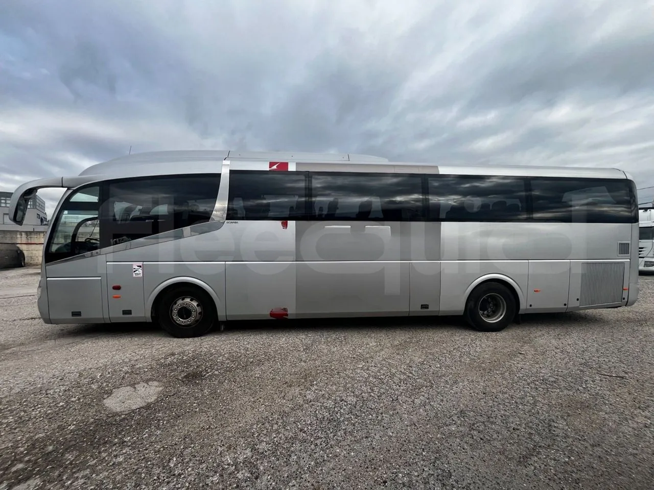 Irizar i6 12.35 - EUR6 - 305kW - 12.200m - right side doors closed