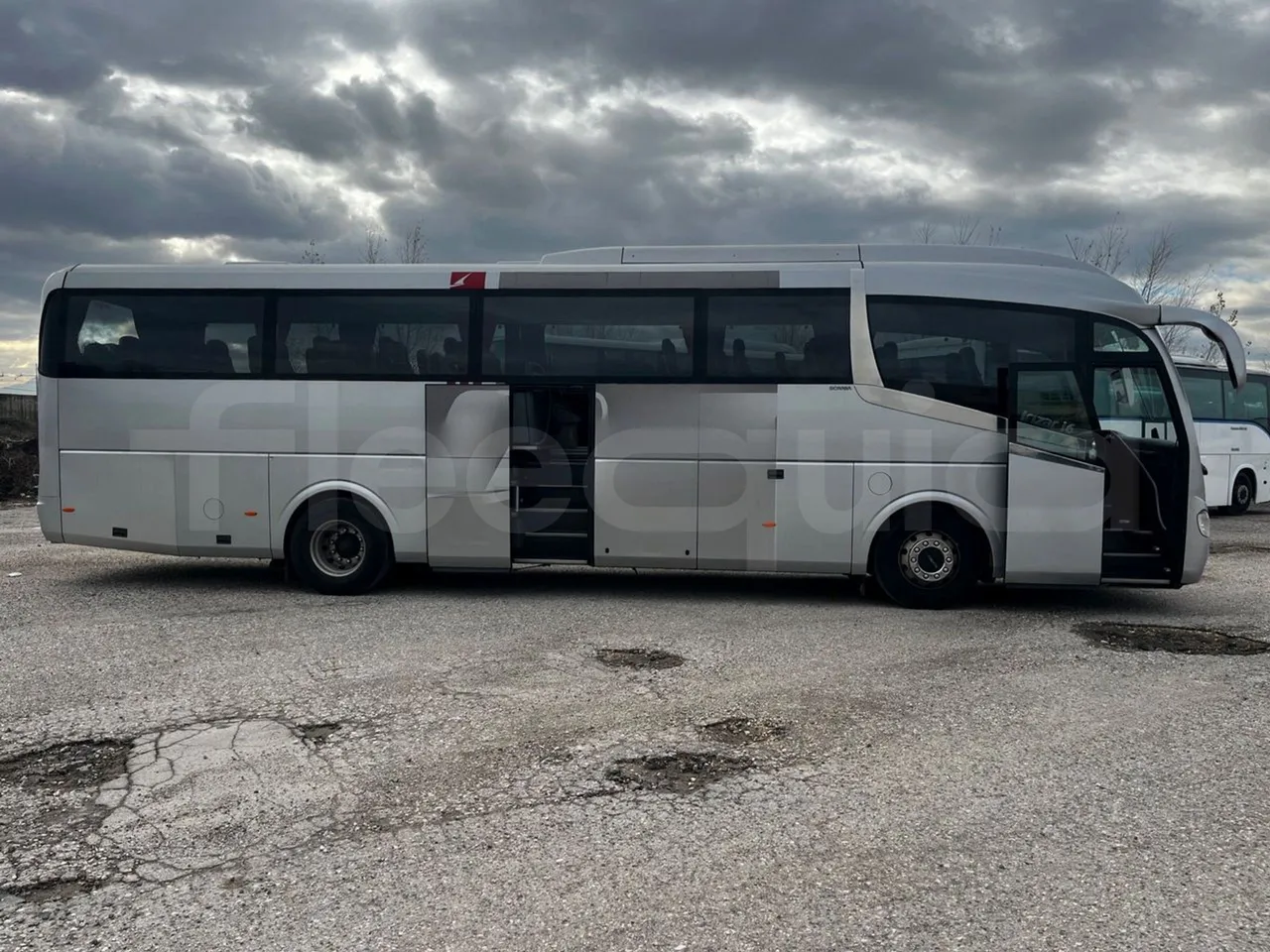 Irizar i6 12.35 - EUR6 - 305kW - 12.200m - right side doors open