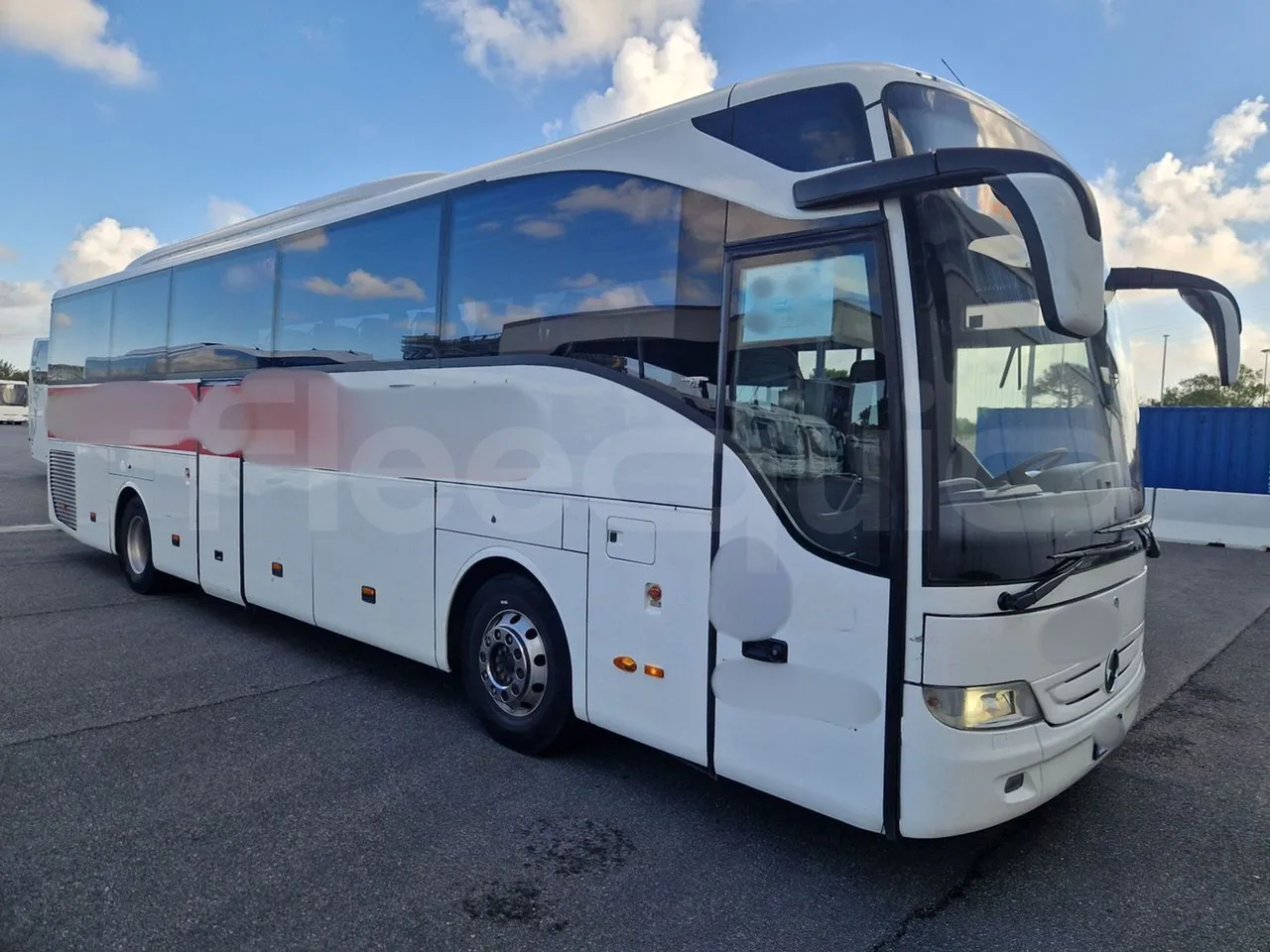 Mercedes-Benz Tourismo RHD / Euro 6 - 290 Kw - 12,140 Mt - Base cover photo