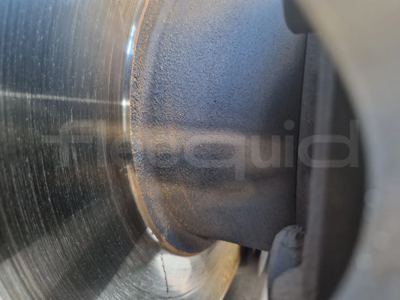 Mercedes-Benz Tourismo RHD / Euro 6 - 290 Kw - 12,140 Mt - front discs left
