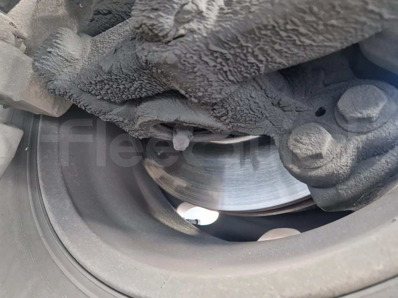 Mercedes-Benz Tourismo RHD / Euro 6 - 290 Kw - 12,140 Mt - front discs right