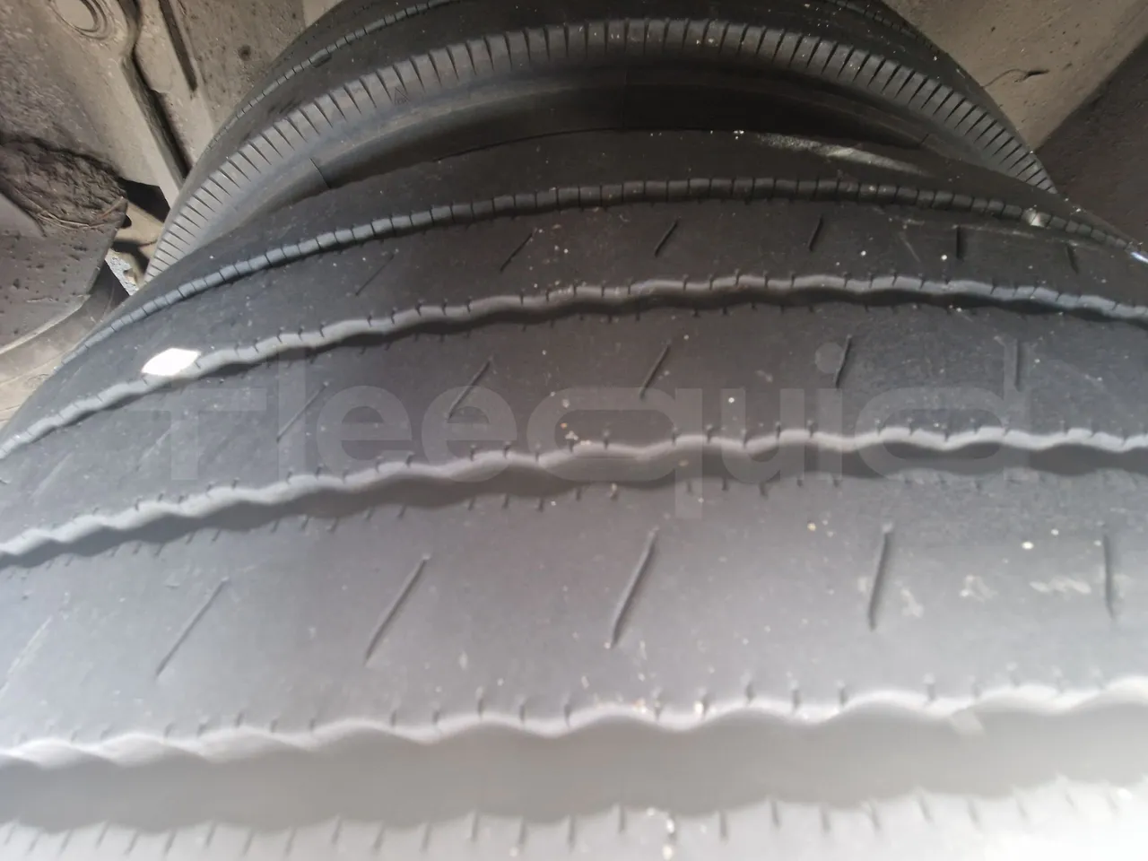 Mercedes-Benz Tourismo RHD / Euro 6 - 290 Kw - 12,140 Mt - tread condition second axle tires right